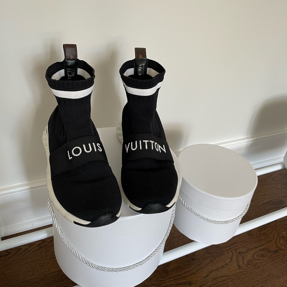 LOUIS VUITTON SNEAKER BOOT